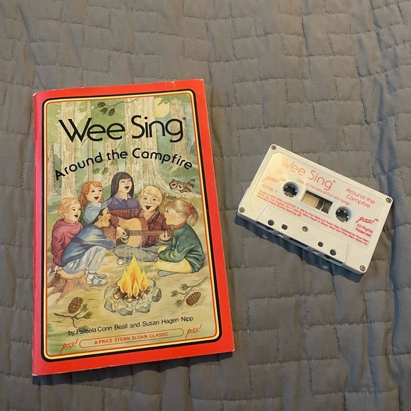 Unk Other - Vintage Book and Cassette Tape Wee Sing Around the Campfire​​
